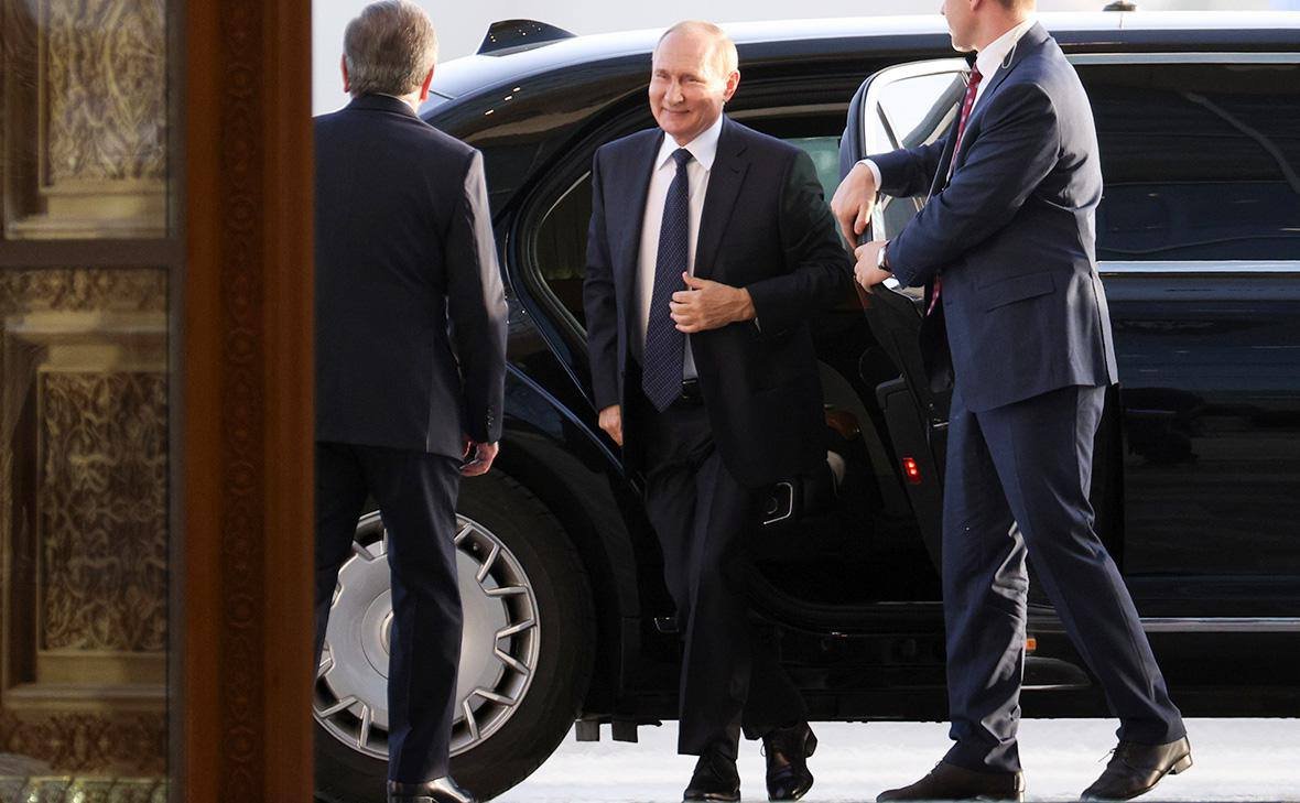 Президент России Владимир Путин прибыл в Узбекистан — видео