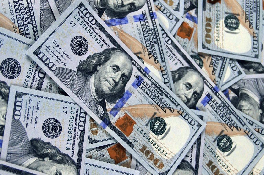 Стало известно, с какого курса иностранных валют начнётся новая рабочая неделя