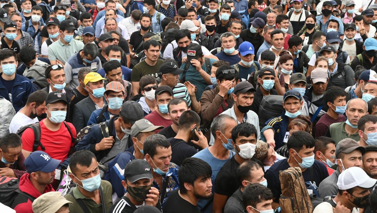 Узбекистан готовится к возвращению 400 000 трудовых мигрантов