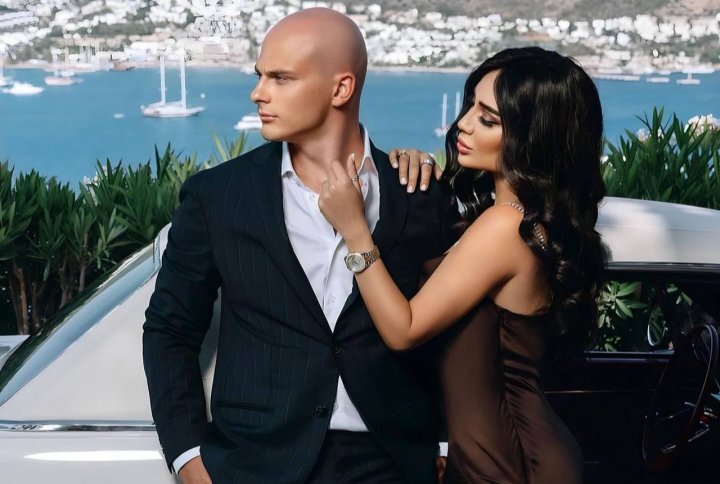 Узбекская певица Муниса Ризаева заявила, что не будет рожать в Ташкенте