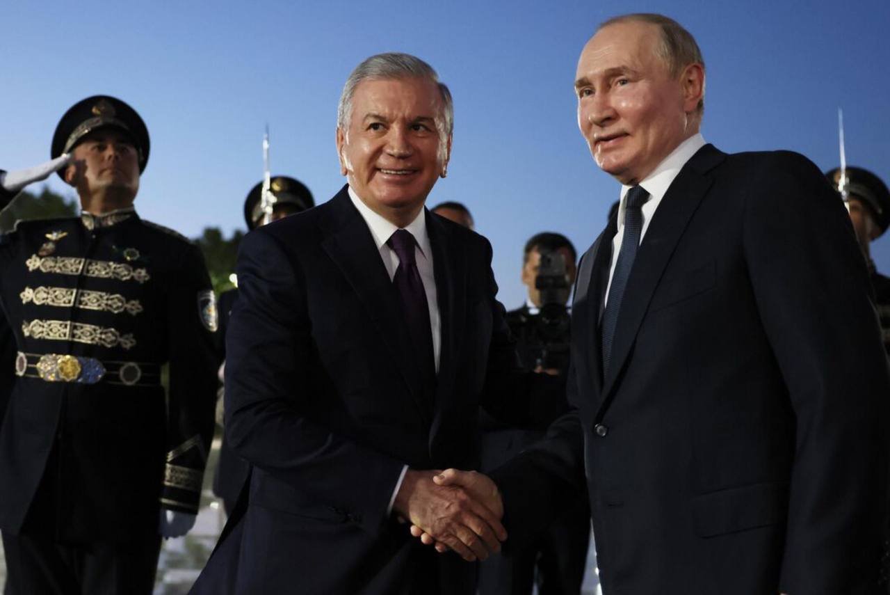 Песков: Мирзиёев и Путин обсуждают самые чувствительные вопросы