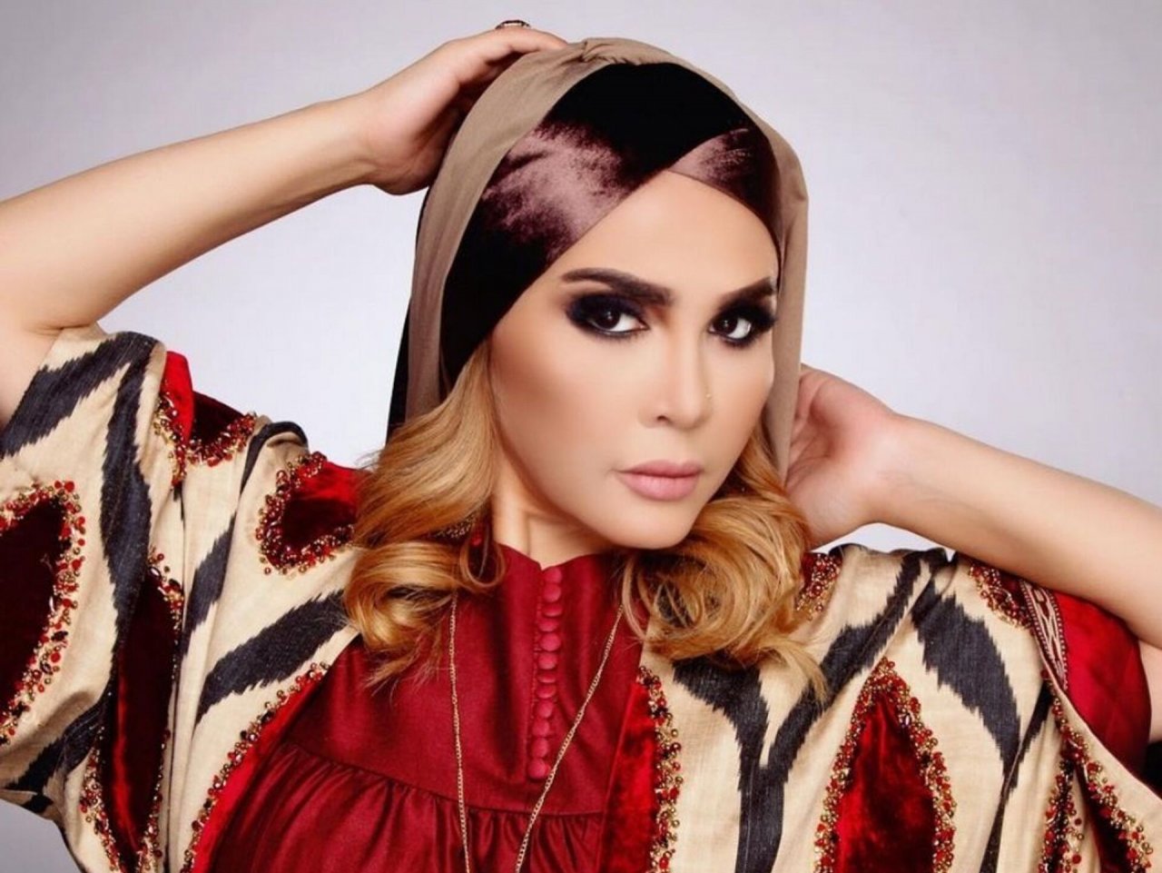 Узбекской певице Озоде Нурсаидовой сделали необычный сюрприз – видео