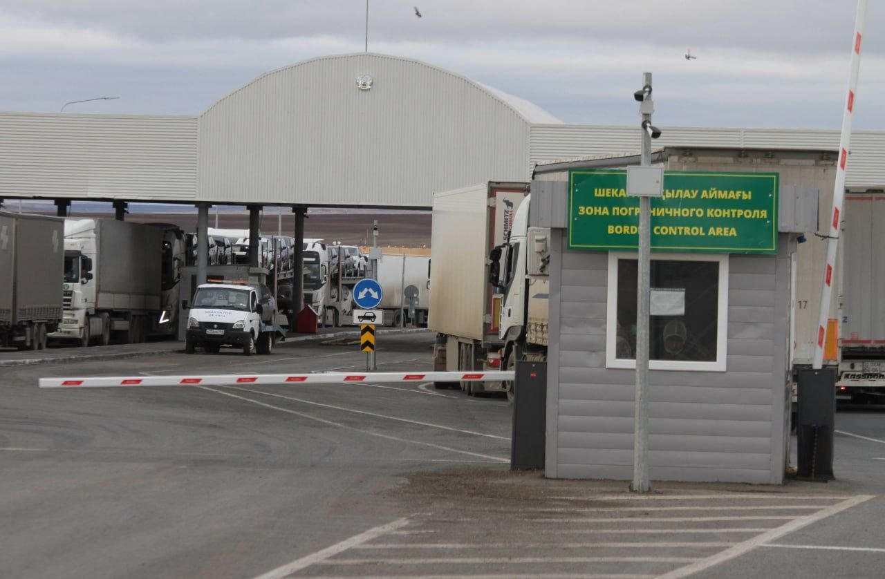 Узбекистанцев совершивших правонарушение в России не впускают в Казахстан