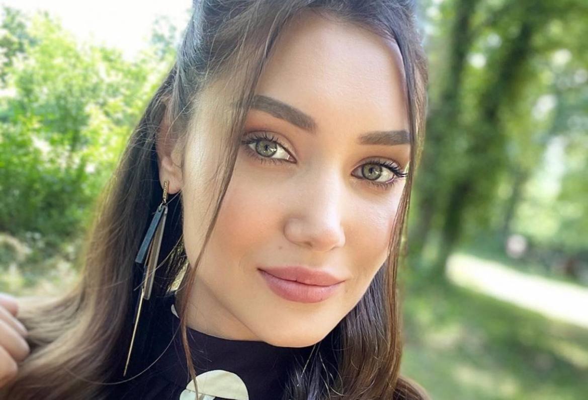 Узбекская актриса Юлдуз Раджабова опубликовала фото своего избранника из Турции