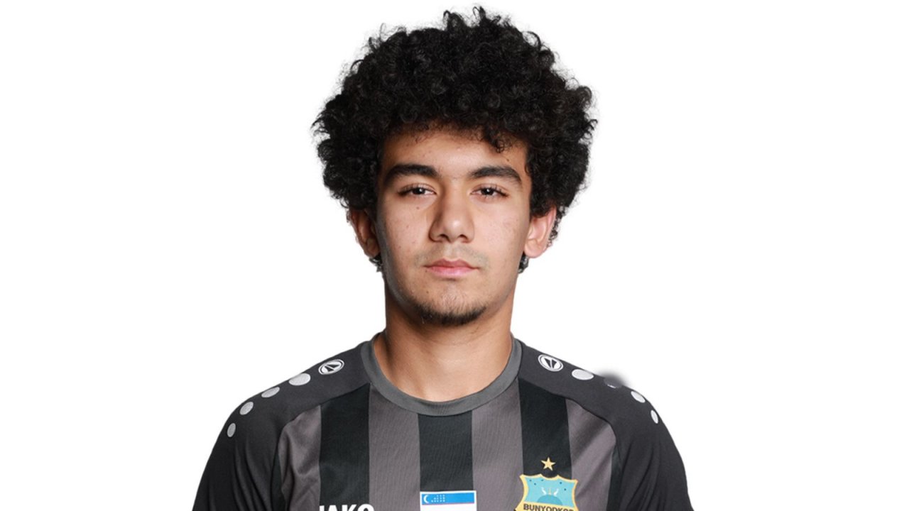 Два российских клуба начали охоту за узбекским футболистом Амирбеком Саидовым