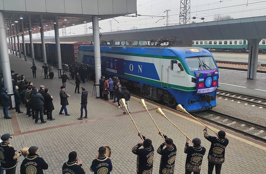 Новые железнодорожные маршруты свяжут Андижан с Ташкентом и Кунградом