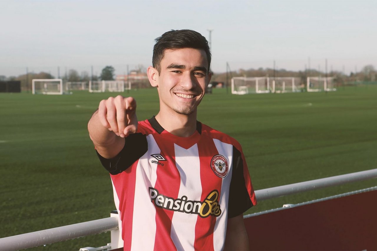 Футболист из Узбекистана Мухаммадали Уринбоев забил свой первый гол в Англии