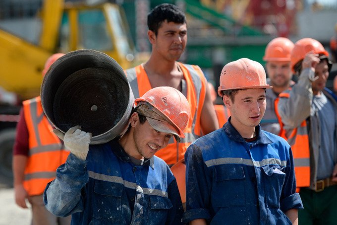 Узбекистан призвал страны СНГ защитить права мигрантов