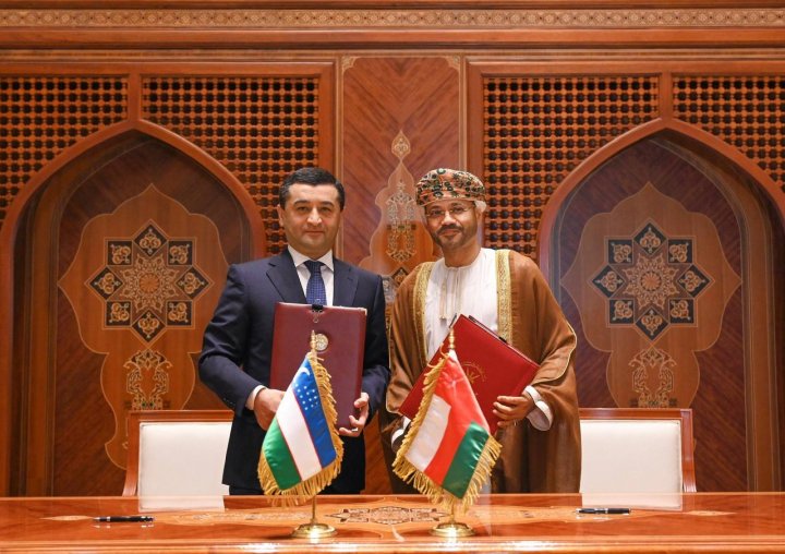 Узбекистан и Оман подписали соглашение о безвизовом режиме для дипломатов