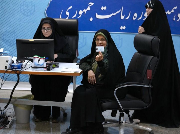 В Иране на пост президента впервые баллотируется женщина