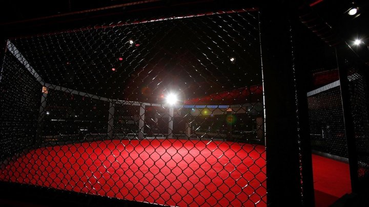 Узбекский боец Сардор Худойбердиев уступил в финале «Кыргызскому феномену»