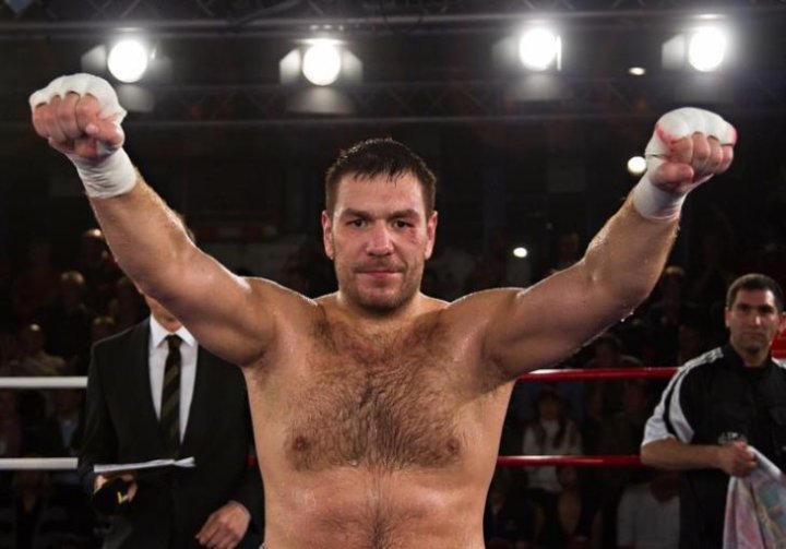 Руслан Чагаев высказался об узбекских боксерах