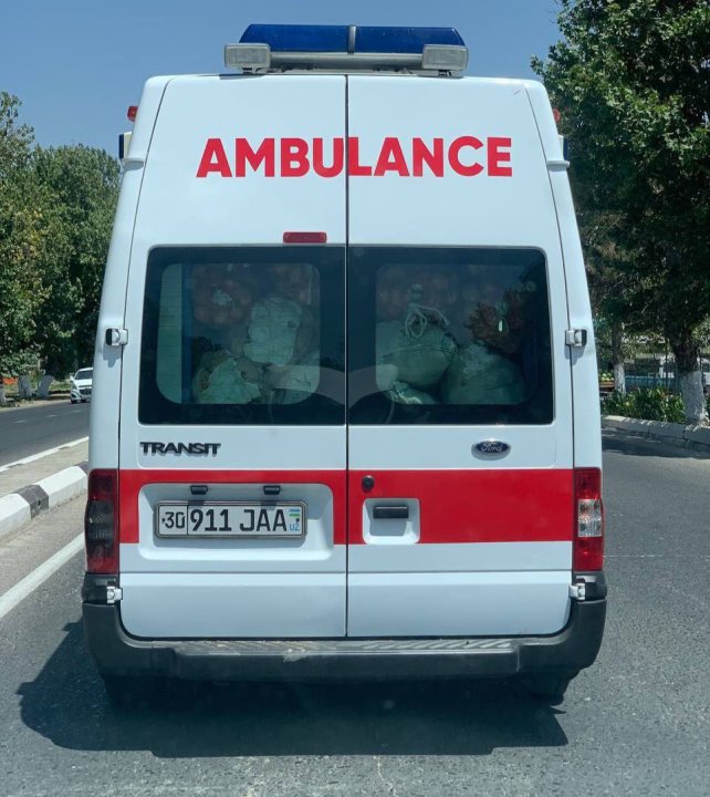 Автомобиль, перевозивший лук в Самарканде, не принадлежит службе скорой помощи