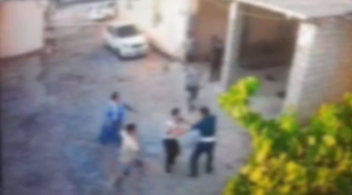 В Самаркандской области женщина и двое мужчин избили инспектора профилактики - видео