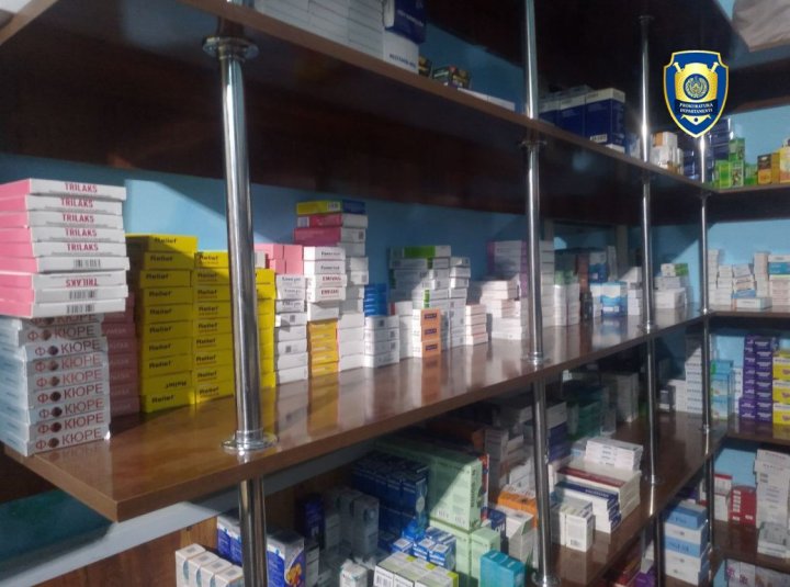 В двух аптеках Ферганской области продавали сильнодействующие препараты без рецепта врача