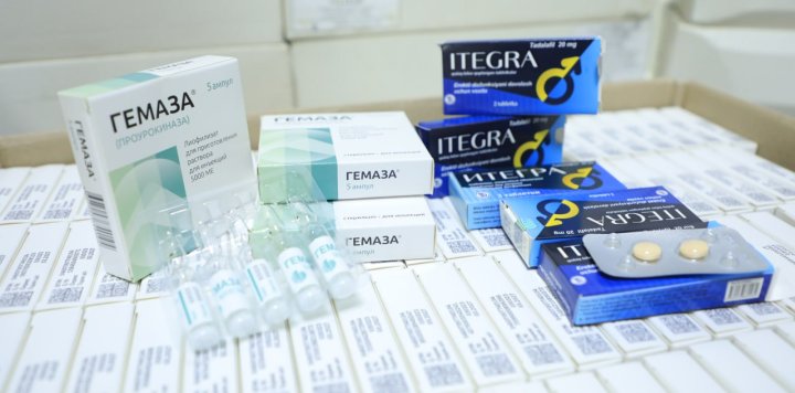 В доме жителя Андижана выявили контрабандные лекарственные препараты, негарантированного качества