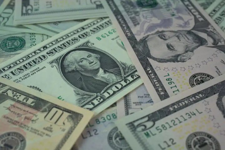 В Узбекистане курс доллара за два дня повысился на 45 сум