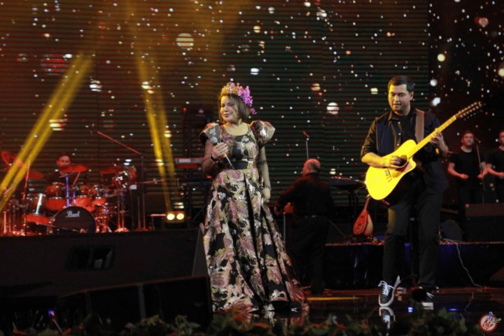 Пользователи обсуждают действия узбекской певицы Юлдуз Усмановой на концерте