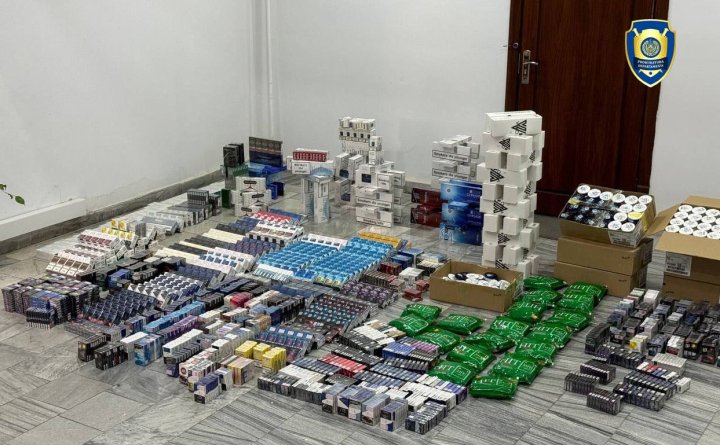 В одном из магазинов Самарканда обнаружили тысячи упаковок контрабандных сигарет