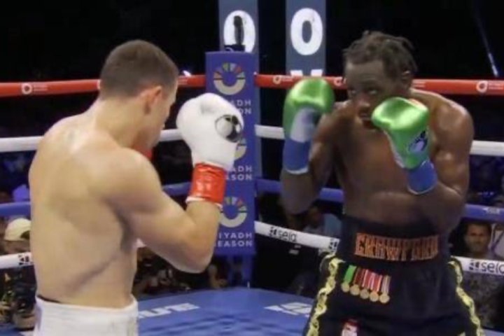 Узбекский боксёр Исраил Мадримов проиграл непобежденному Теренсу Кроуфорду