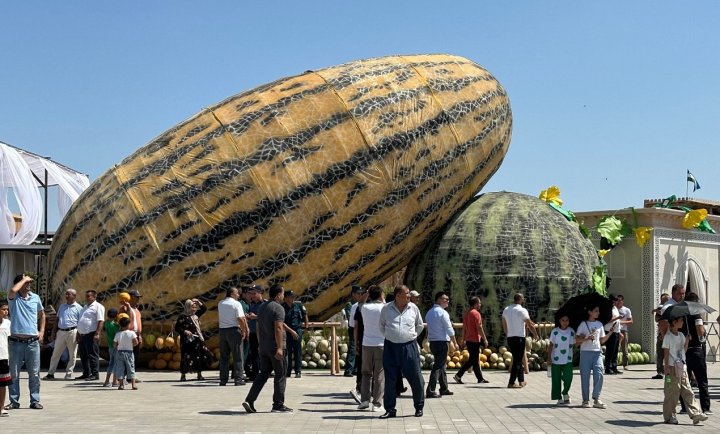 В Хорезмской области завершился «Фестиваль дыни», победитель получил авто