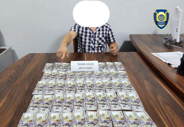 В Алмалыке задержан мужчина, который за взятку обещал помочь с поступлением в ВУЗ Кыргызстана