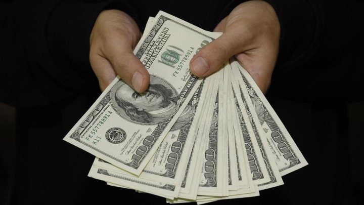 В Узбекистане обновили курс иностранных валют на 29 августа