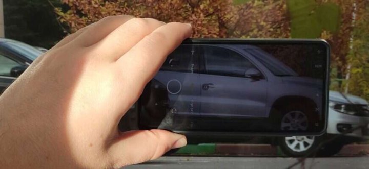 В одном из крупных пабликов Ташкента оскорбляют и публикуют фото человека, снимавшего нарушения ПДД