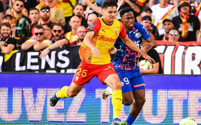 СМИ: ПСЖ планирует зимой купить узбекского защитника