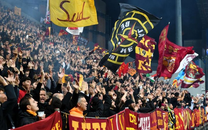 Болельщики клуба Элдора Шомуродова устроили акцию протеста