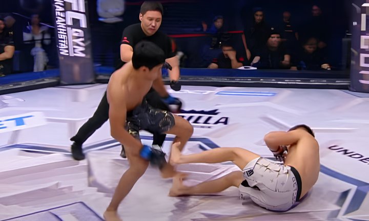 Узбекский боец нокаутировал казаха в первом раунде на турнире в Алматы