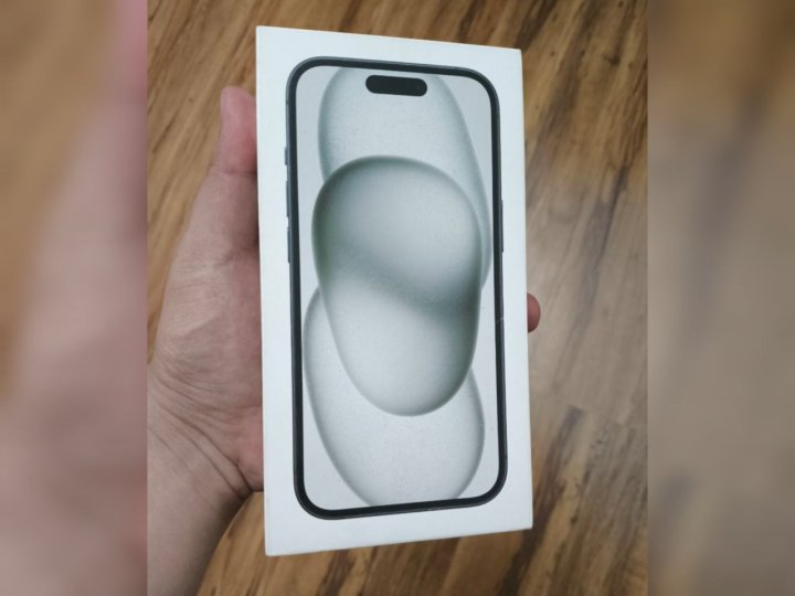 Почти 50% узбекистанцев готовы купить любимой iPhone 16