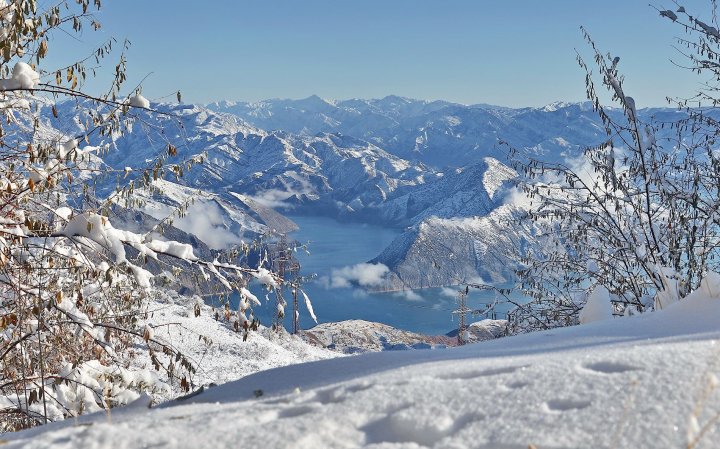 В Узбекистане выпал первый снег
