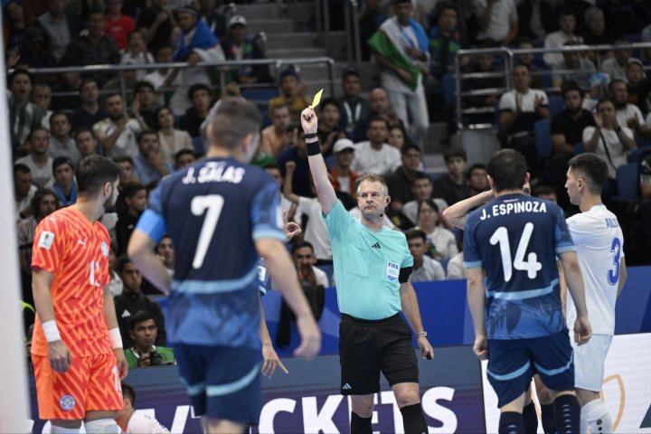 Узбекистан крупно проиграл на домашнем чемпионате мира по футзалу