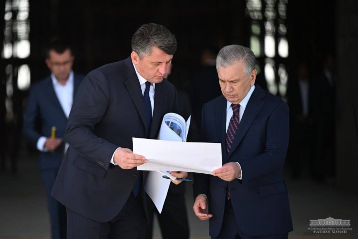 Шавкат Мирзиёев посетил строящийся аэропорт «Ташкент-Восточный»