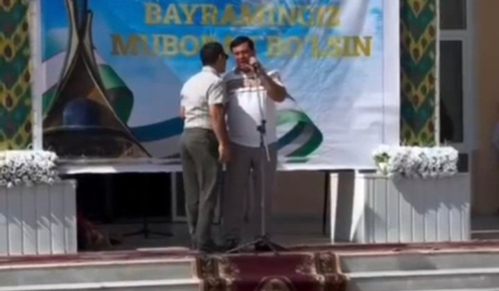 В Узбекистане певец опозорился во время выступления – видео