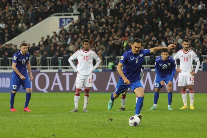 «Сейчас нужен результат, а не красивая игра», — узбекский футболист Отабек Шукуров