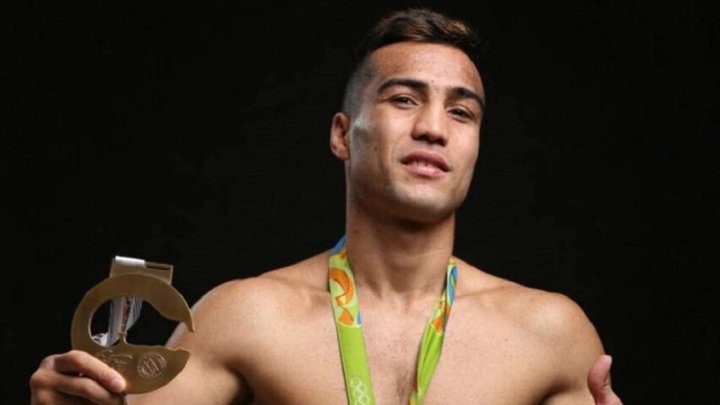 Узбекский боксер проведет бой за чемпионский пояс