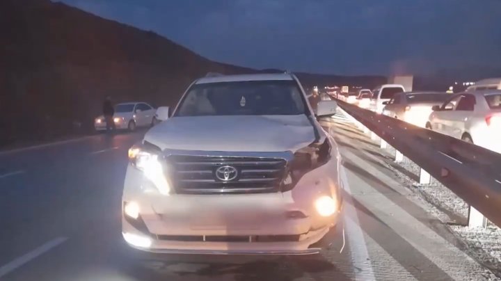 На перевале Камчик под колёсами автомобиля погиб пешеход