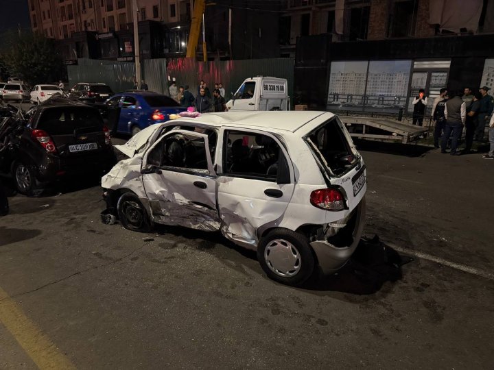 В Алмазарском районе столкнулись два автомобиля, есть пострадавшие и погибший