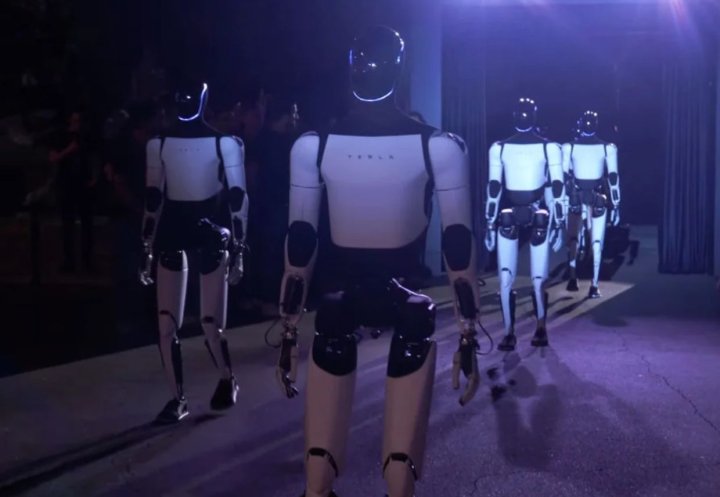 Илон Маск показал беспилотное будущее на презентации Tesla