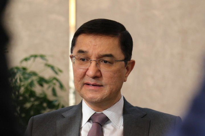 Джамшиду Кучкарову присвоили почётное звание заслуженного экономиста Узбекистана