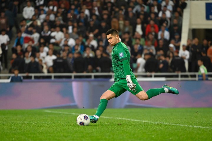 В Иране журналист был наказан за пост о вратаре сборной Узбекистана