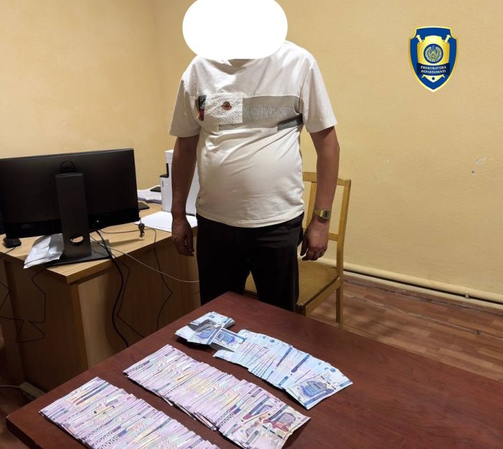 В Хорезме управляющий торгового комплекса требовал с предпринимателя $2 500 за размещение торговой точки