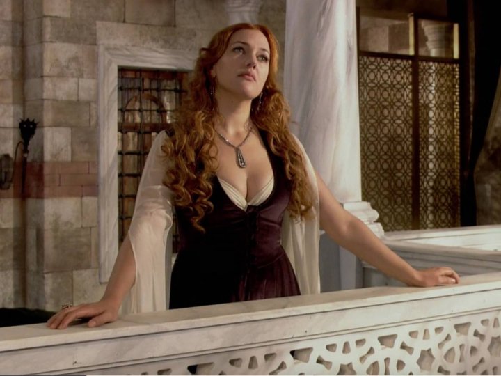 Актриса, сыгравшая роль Хюррем Султан изменилась до неузнаваемости – фото