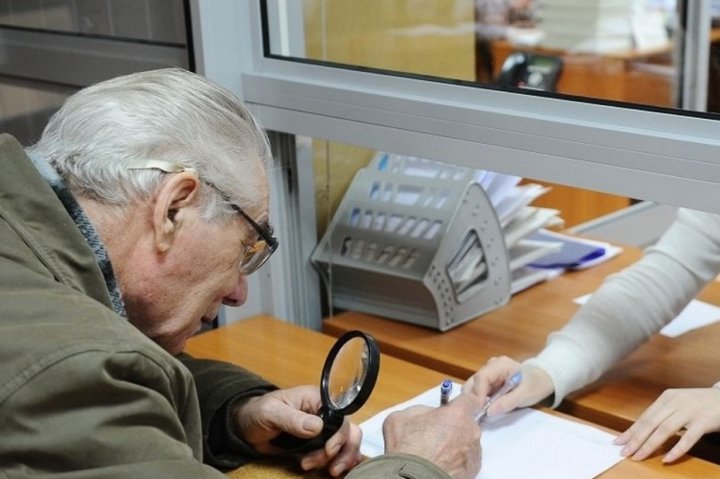 В Узбекистане одиноким пенсионерам предоставили право на бесплатный проезд