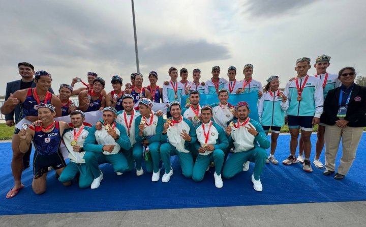 Сборная Узбекистана по академической гребле завоевала 12 медалей на чемпионате Азии