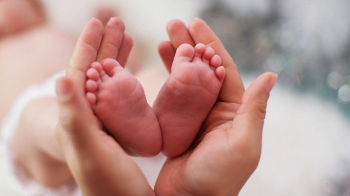 15 женщин в Узбекистане стали мамами после 50 лет