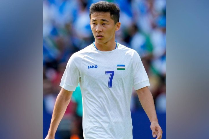 Звезда сборной Узбекистана Аббосбек Файзуллаев признан лучшим молодым футболистом Азии