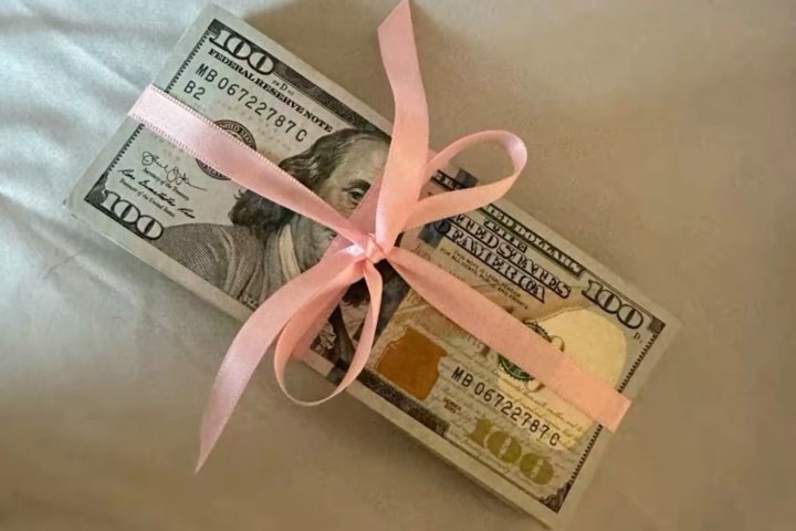 В Узбекистане продолжает расти курс доллара